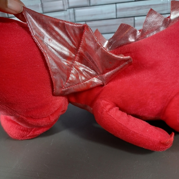 •Great Wolf Lodge Fiesta Shiny Dragon Plush 18" Stuffed Animal Red Shiny Scales - Picture 7 of 16